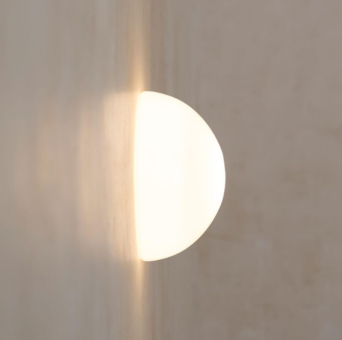 Светильник настенный ElegantLight DZN-13078 БЕЛЫЙ D200/H100/1/LED/8W4500K глянцевое стекло